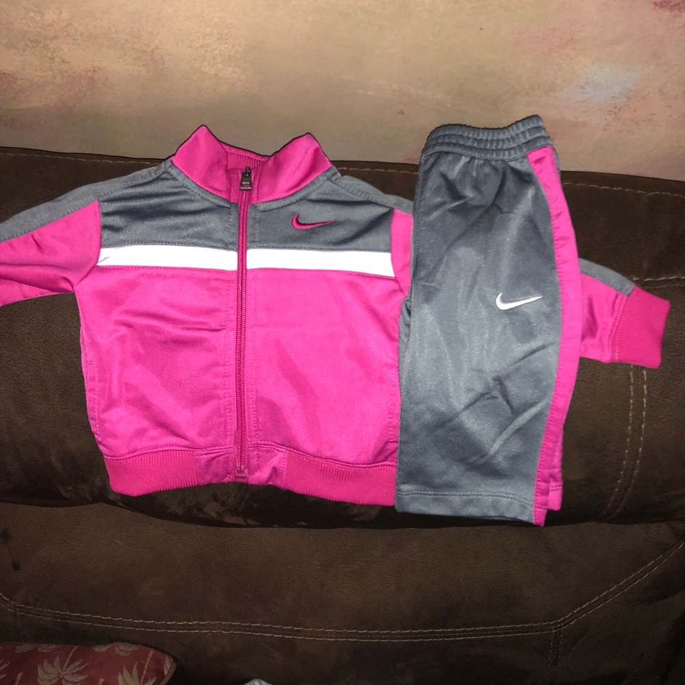 Nike baby girl sweat suit